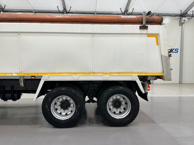 Volvo FM 300 6×4 Day Cab Tipper