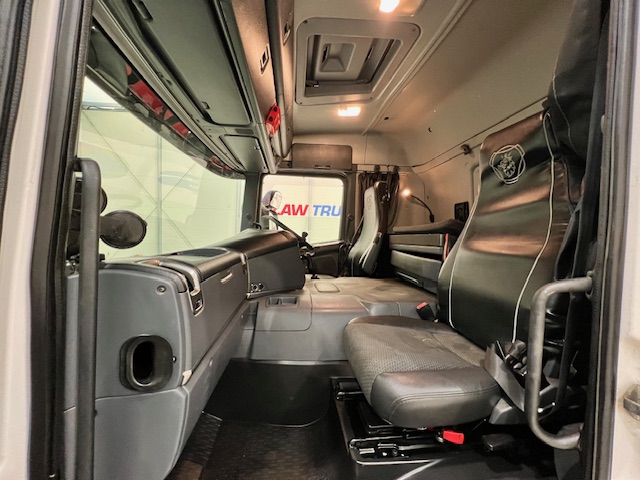 Scania P400 8×4 Sleeper Cab Steel Tipper