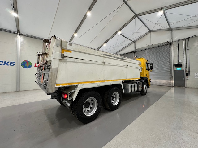 Volvo FM 300 6×4 Day Cab Tipper