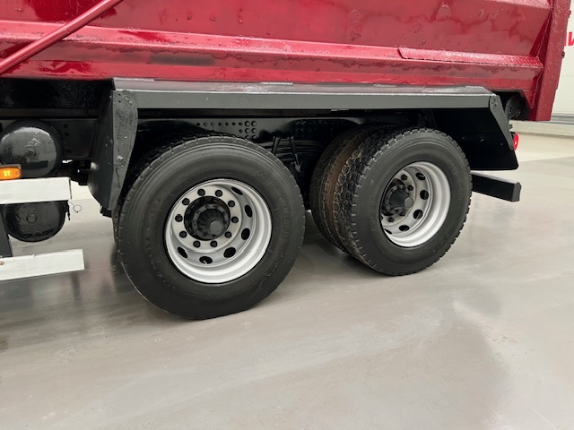Scania G410 8×4 Rest Cab Steel Tipper