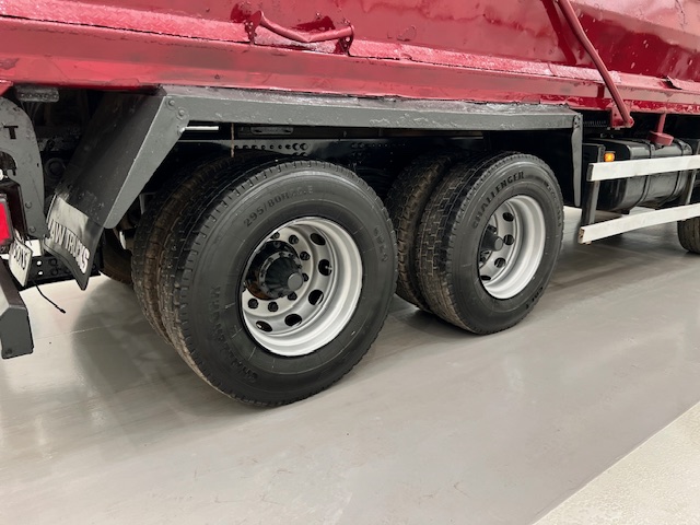 Scania G410 8×4 Rest Cab Steel Tipper