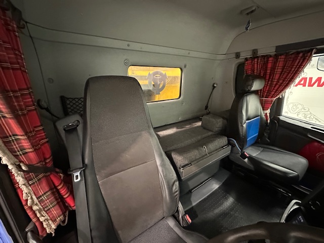 Scania R380 8×4 Sleeper Cab Tipper