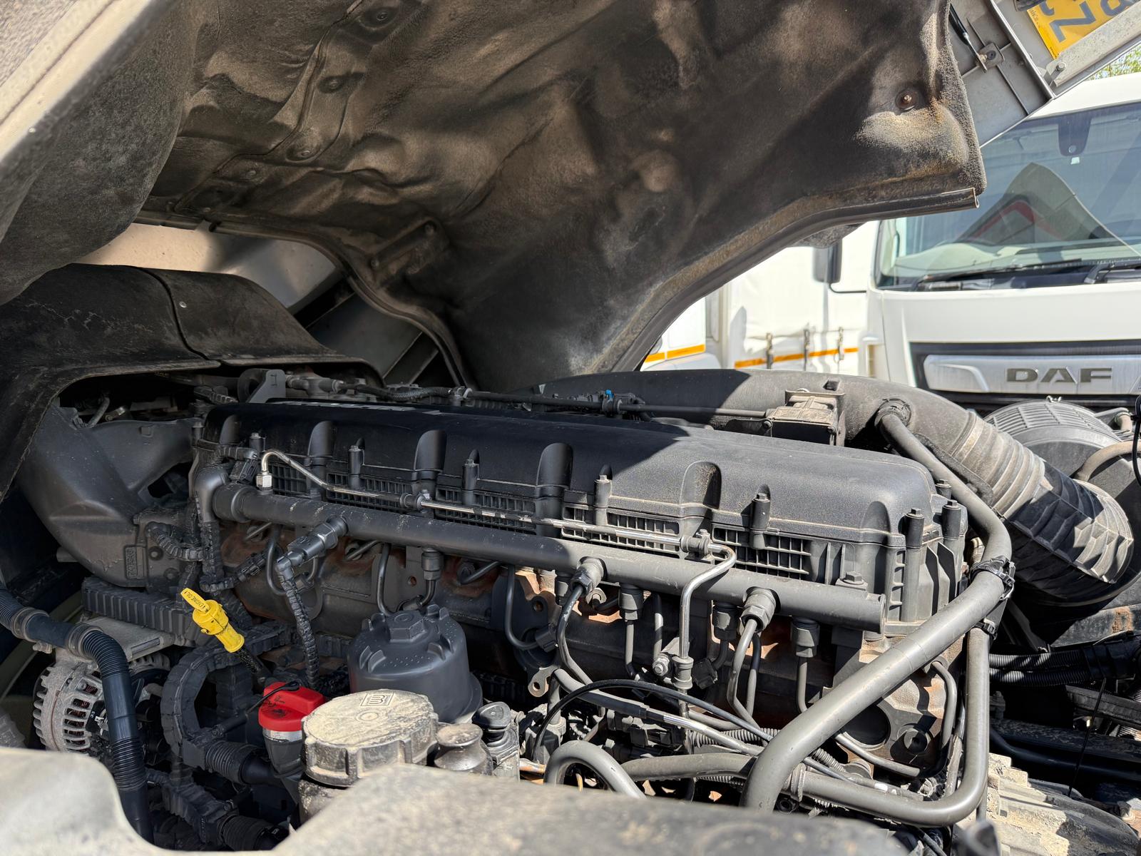 DAF XF 530 6×2 Midlift Tractor Unit