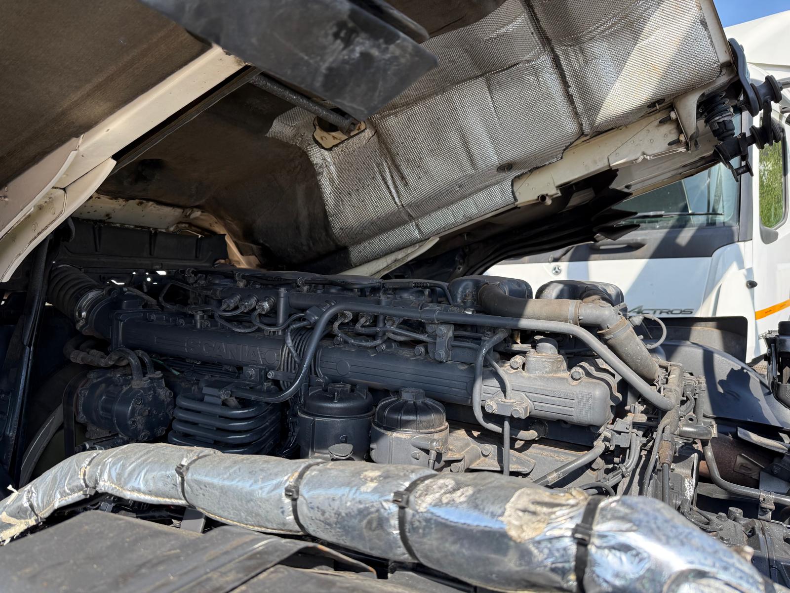 Scania G410 8×4 Rest Cab Hookloader Drawbar