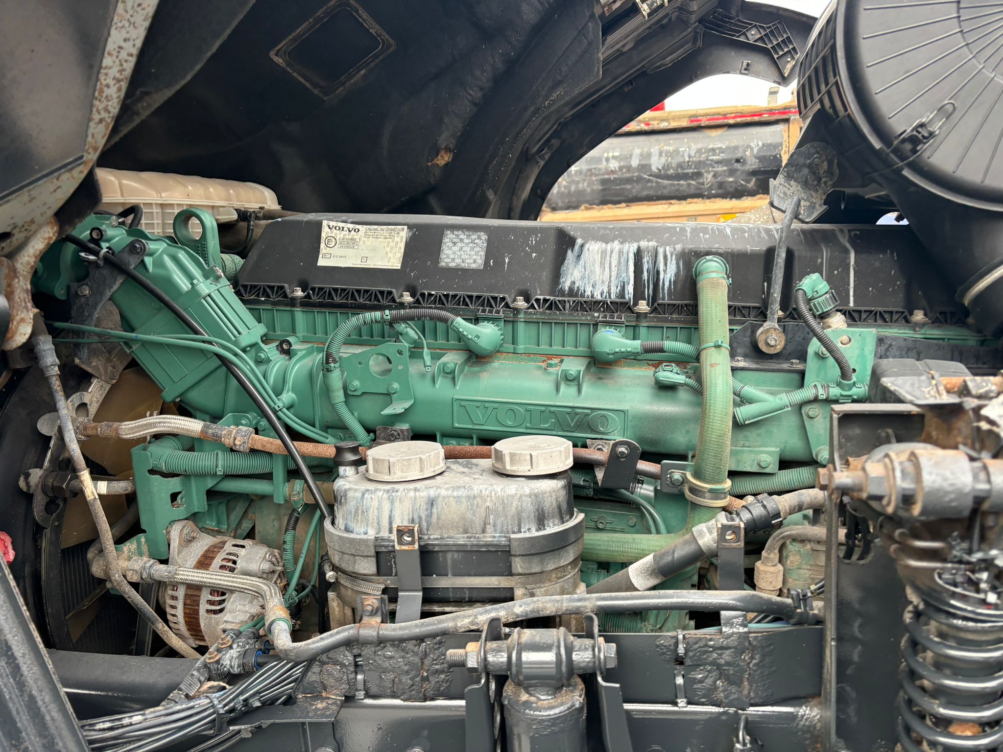 Volvo FMX 420 8×4 Day Cab Steel Tipper