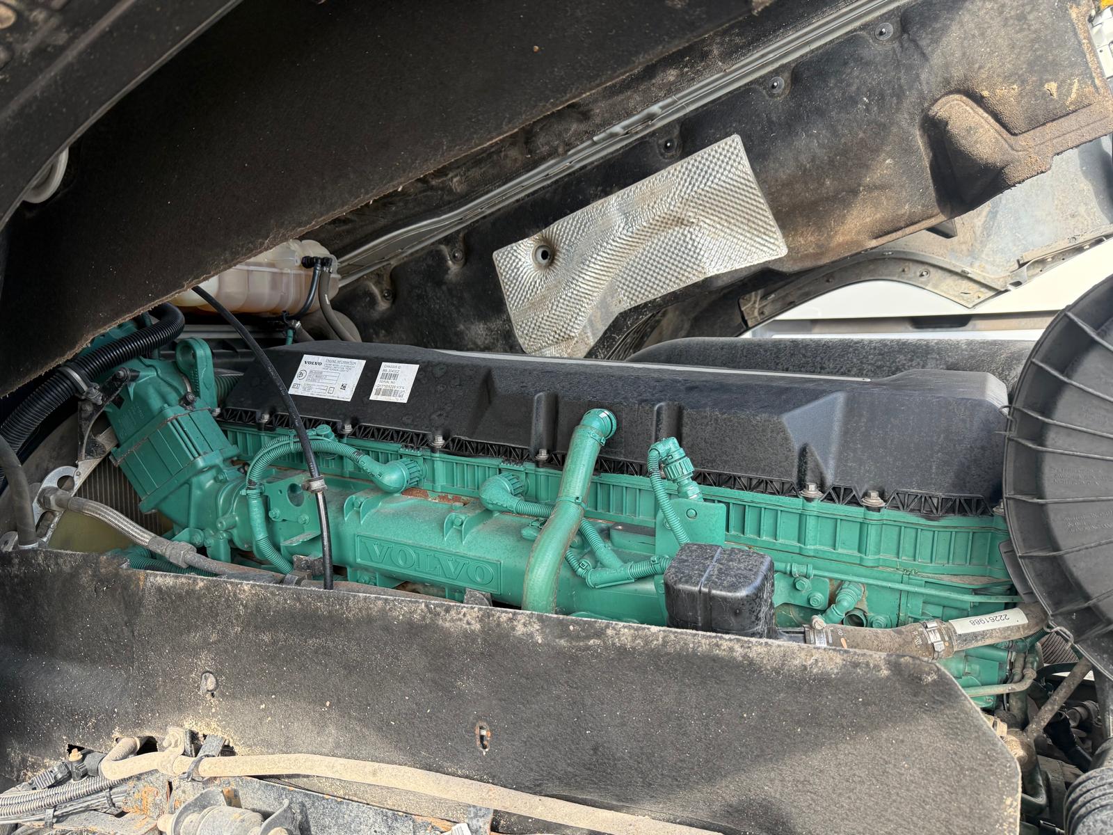 Volvo FH 500 6×2 Midlift Tractor Unit PTO