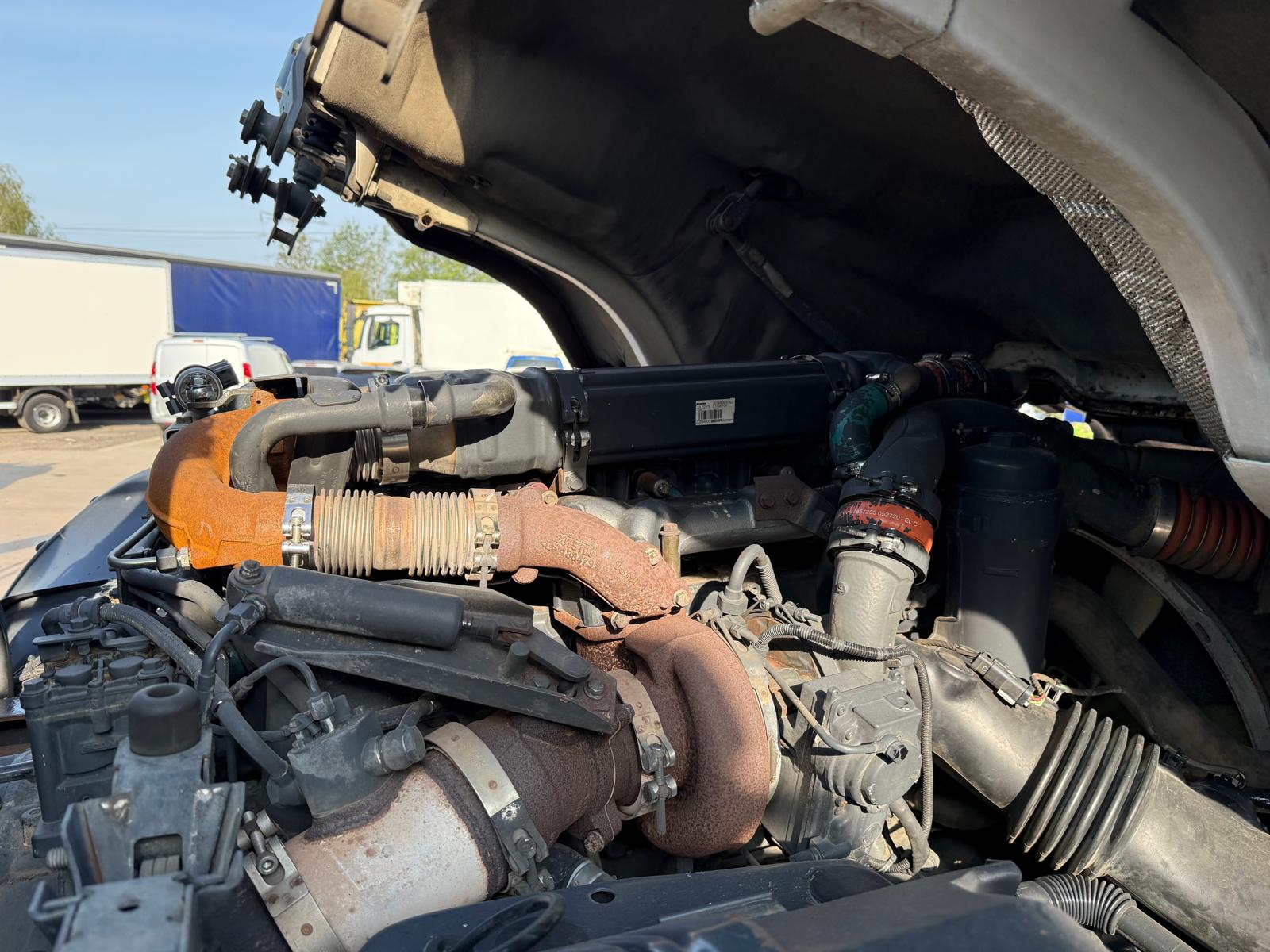Scania P250 4×2 Day Cab Skip Loader