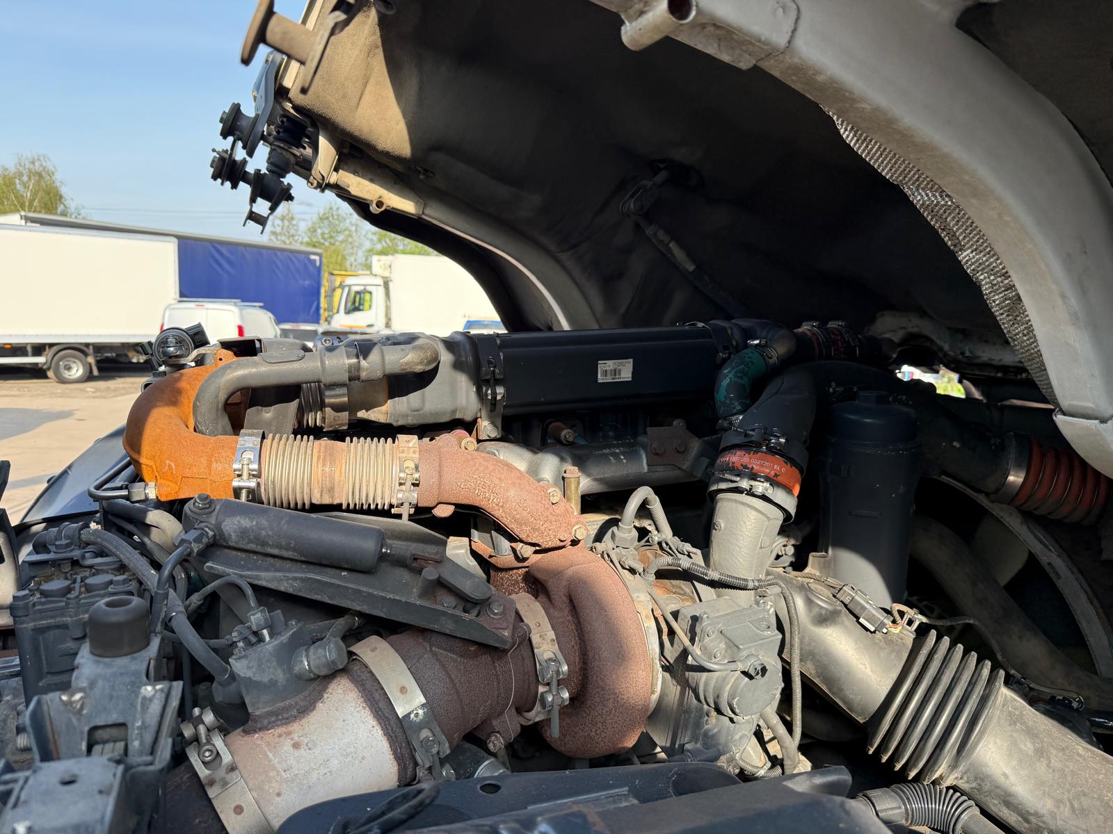 Scania P250 4×2 Day Cab Skip Loader