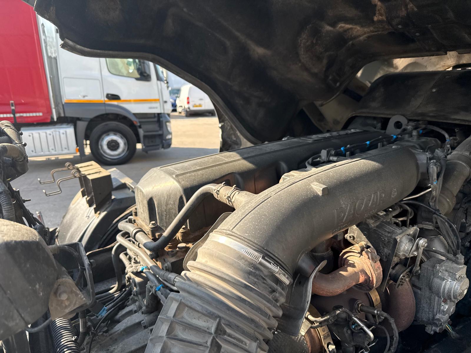 DAF XF 460 4×2 Super Space Cab Tractor Unit