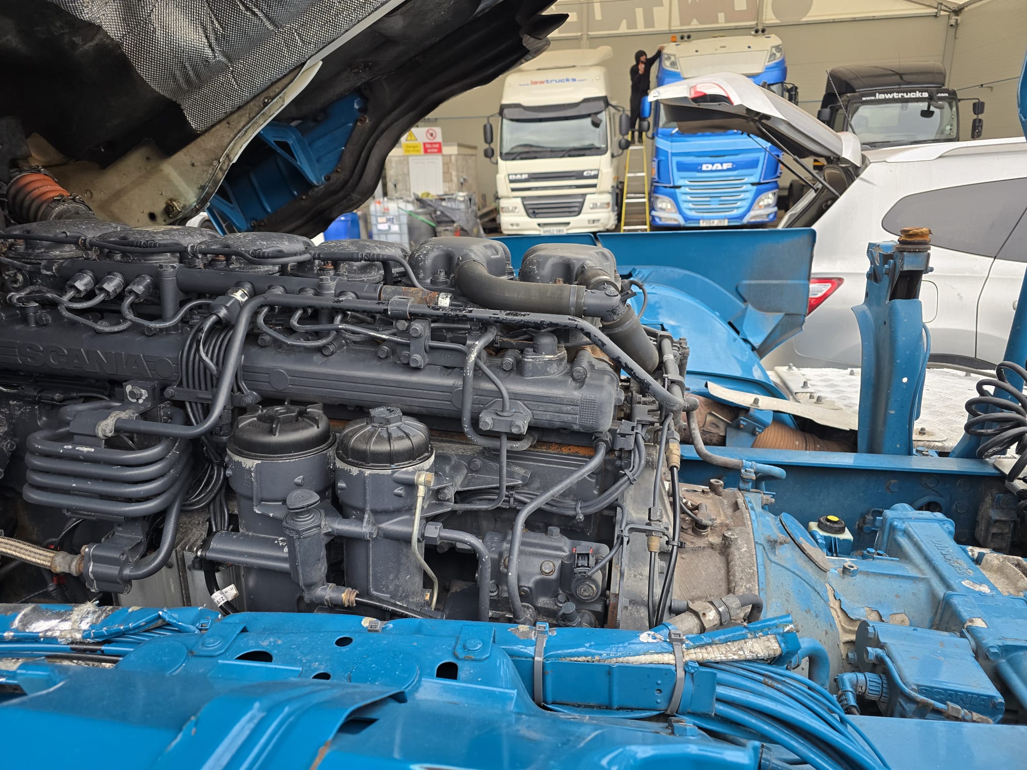 Scania R410 4×2 Sleeper Cab Tractor Unit