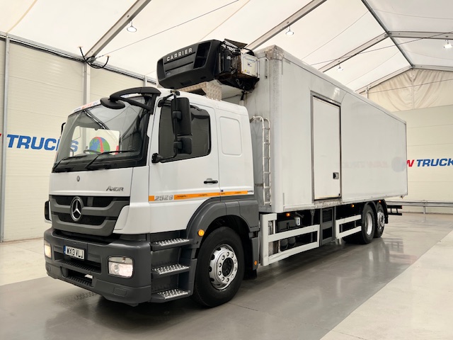 Mercedes Axor 2529 6×2 Rear Lift Sleeper Cab Fridge Box