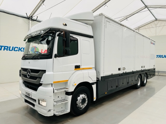 Mercedes 2543 6×2 10 Tyre Rear Lift Sleeper Cab Box Van