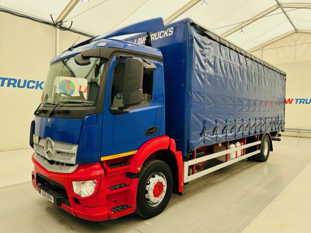 Mercedes Actros 1824 Day Cab Curtainsider