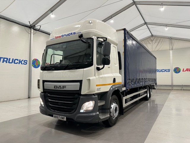 DAF CF 330 6×2 Rear Lift Sleeper Cab Curtainsider