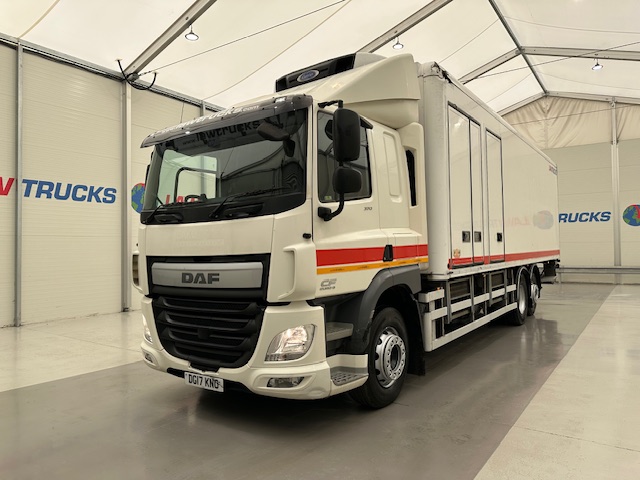 DAF CF 370 6×2 Sleeper Cab Fridge Box