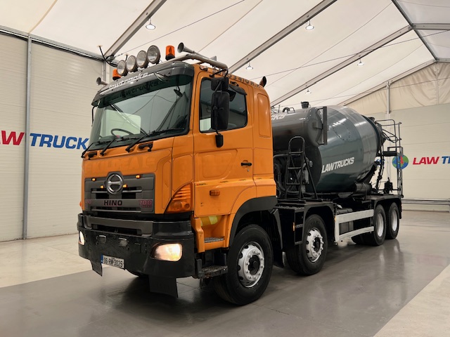 Hino 700 3241 8×4 Cement Mixer
