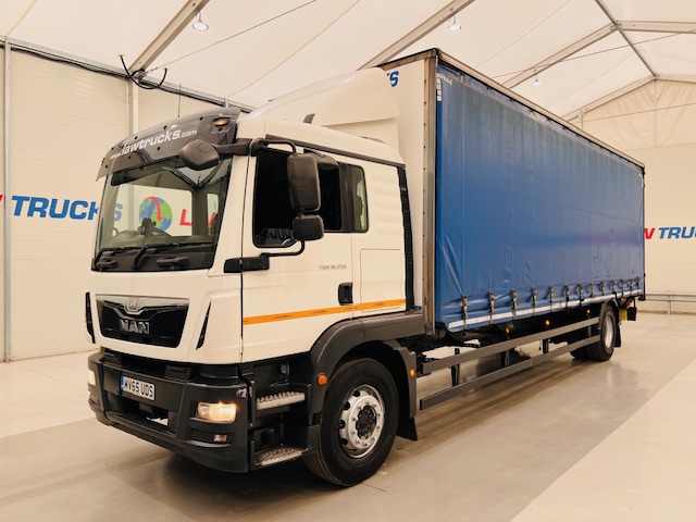 MAN TGM 18.250 Sleeper Cab Curtainsider
