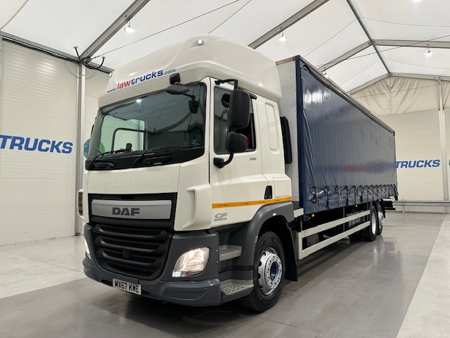 DAF CF 330 6×2 Rear Lift Sleeper Cab Curtainsider