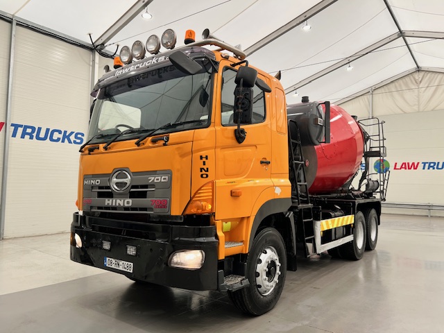 Hino 700 2813 6×4 Cement Mixer