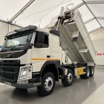 Volvo FM 410 8×4 Sleeper Cab Tar Spec Tipper - thumbnail