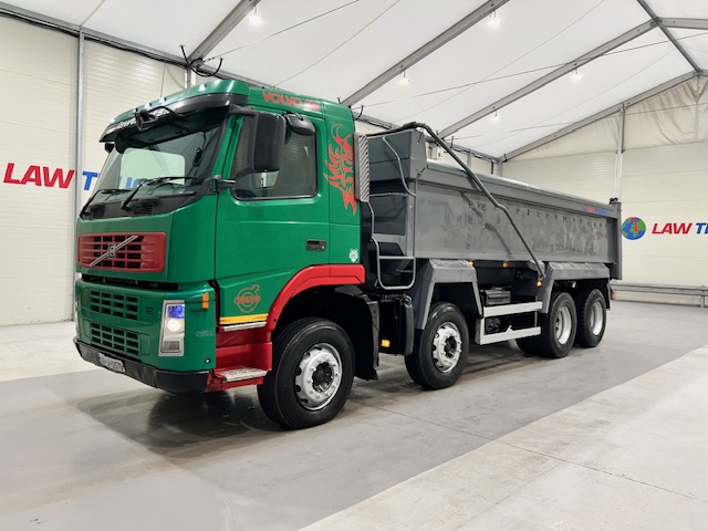 Volvo FM 400 8×4 Day Cab Tipper