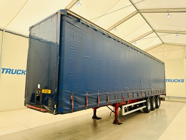 Montracon Tri Axle Curtainsider Trailer