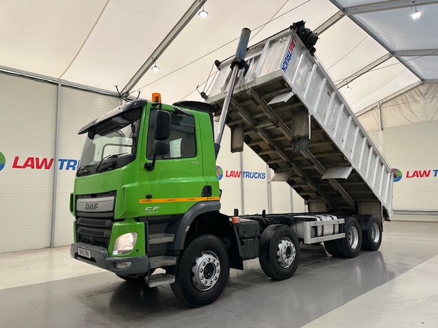 DAF CF 370 8×4 Day Cab Tipper Manual