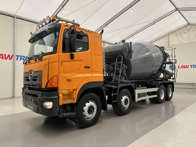 Hino 700 3241 8×4 Cement Mixer