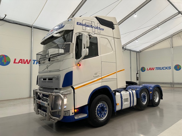 Volvo FH 500 Euro 5 6×2 Tractor Unit Safari Edition