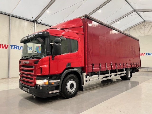 Scania P230 4×2 Sleeper Cab Curtainsider