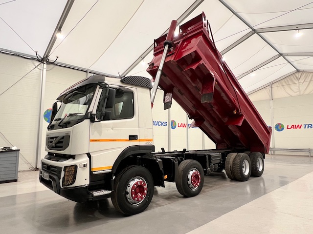 Volvo FMX 380 8×4 Day Cab Steel Tipper
