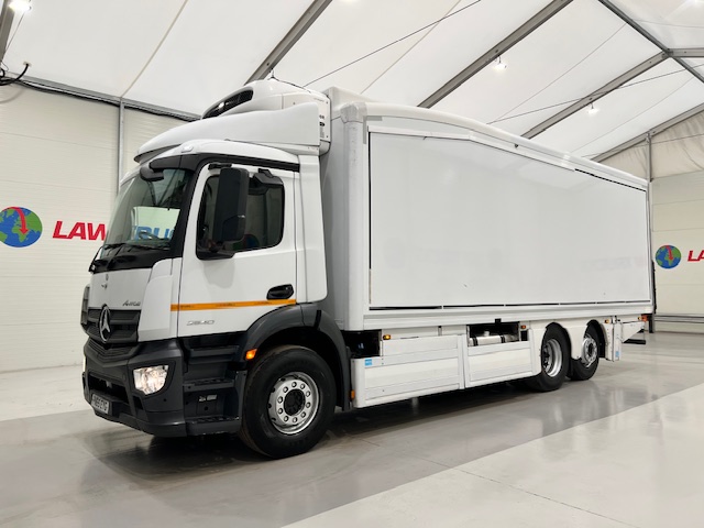 Mercedes Antos 2540 6×2 Rear Lift Day Cab Fridge Box