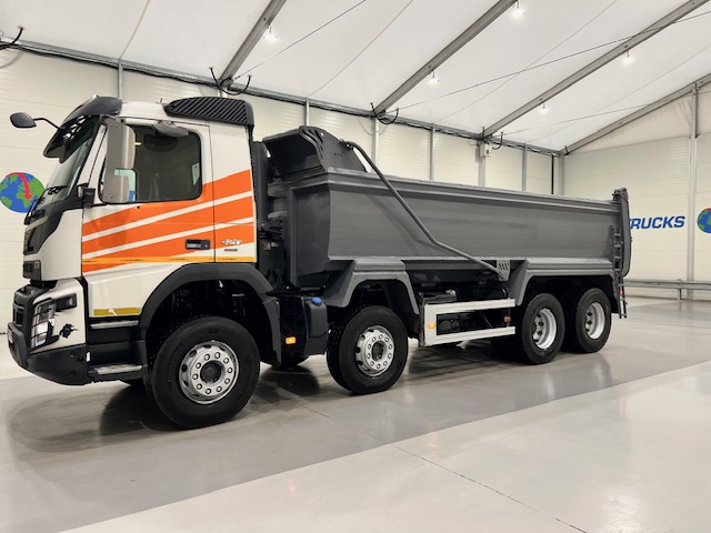 Volvo FMX 420 8×4 Day Cab Steel Tipper