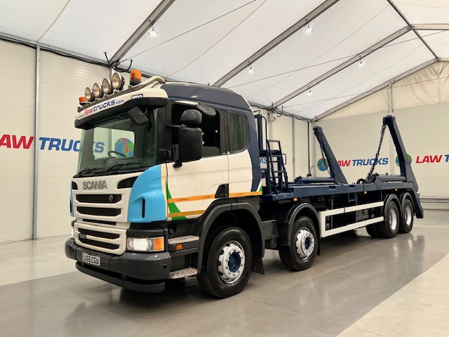 Scania P370 8×4 Sleeper Cab Skip Loader