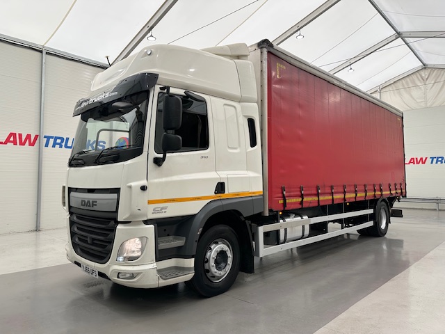 DAF CF 310 Sleeper Cab Curtainsider