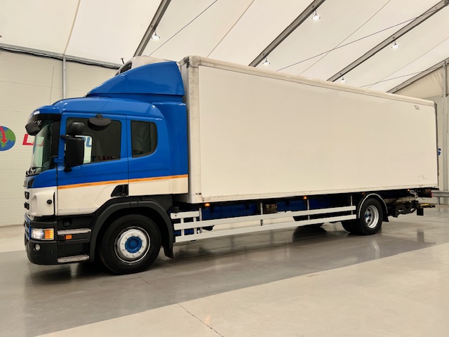 Scania P250 4×2 Sleeper Cab Fridge Box