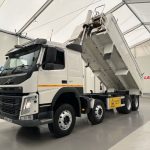 Volvo FM 410 8×4 Sleeper Cab Tar Spec Tipper - thumbnail