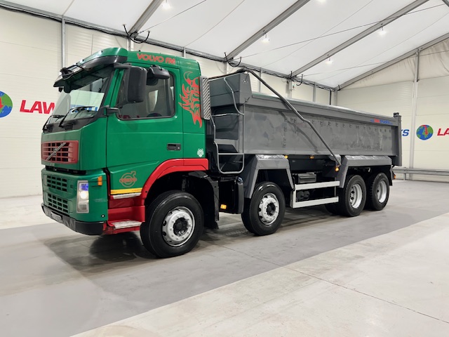 Volvo FM 400 8×4 Day Cab Tipper