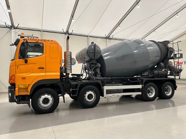 Hino 700 3241 8×4 Cement Mixer
