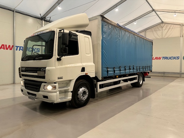 DAF CF65 220 Sleeper Cab Curtainsider Manual