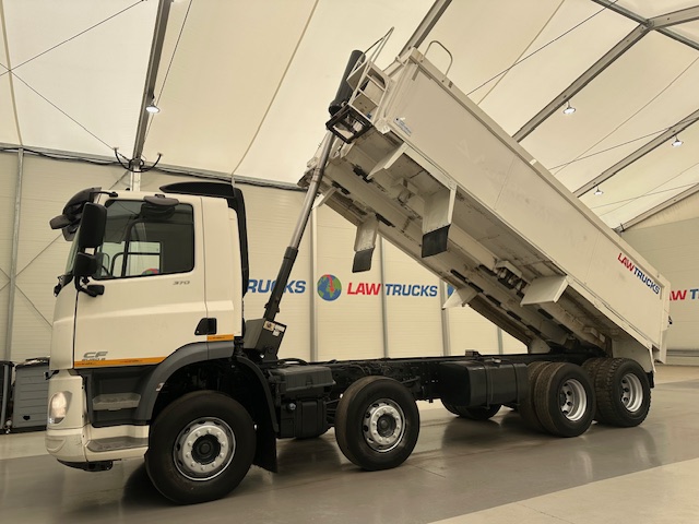 DAF CF 370 8×4 Day Cab Tipper