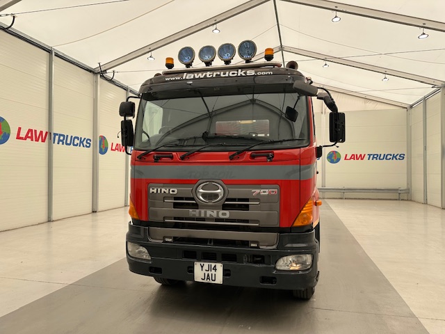 Hino 3241 700 8×4 Sleeper Cab Steel Tipper