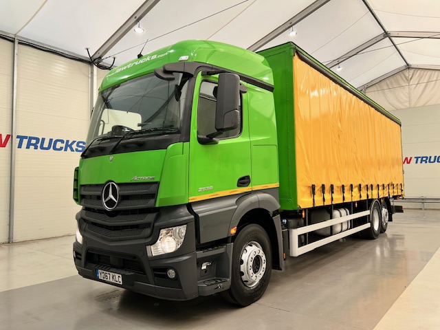 Mercedes Actros 2536 6×2 Sleeper Cab Curtainsider