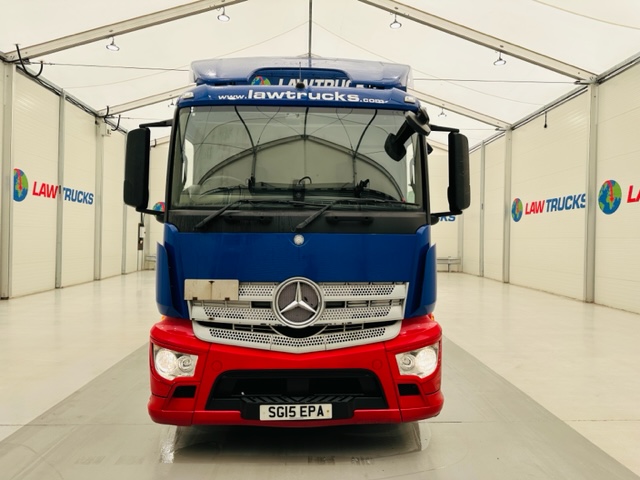 Mercedes Actros 1824 Day Cab Curtainsider