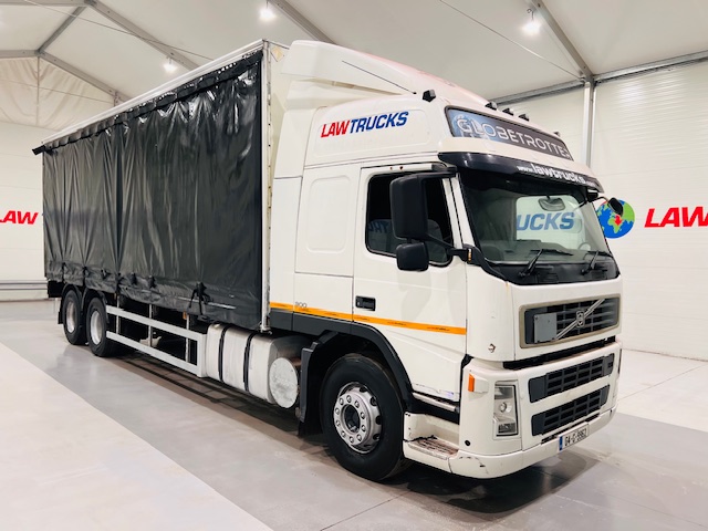 Volvo FM9 260 10 Tyre Sleeper Cab Curtainsider
