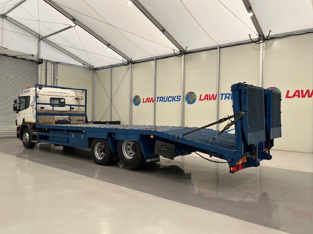 Scania 114 340 6×2 Sleeper Cab Beavertail