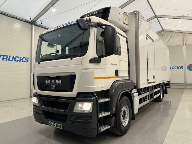 MAN TGS 26.320 6×2 Sleeper Cab Fridge Box