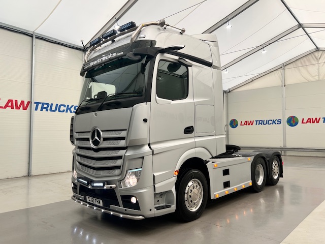 Mercedes Actros L 2548 6×2 Rear Lift Tractor Unit PTO