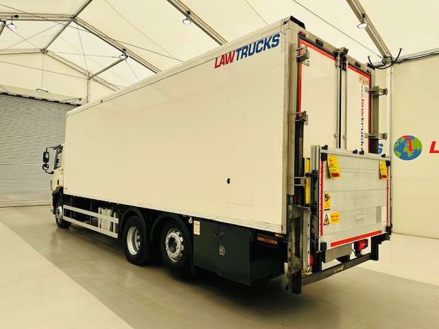 DAF CF 290 6×2 Rear Steer Fridge Box