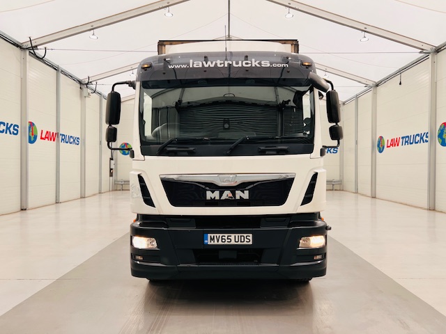 MAN TGM 18.250 Sleeper Cab Curtainsider